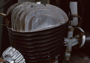 オーダーメイドで製作するコンベア